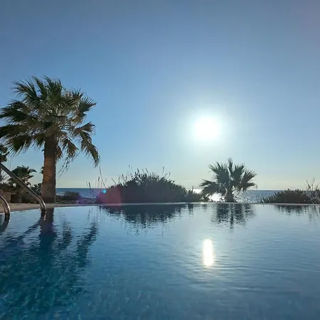 Galatea Stunning First Line Beachfront Vila Klorakas