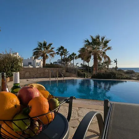 Galatea Stunning First Line Beachfront Vila Klorakas