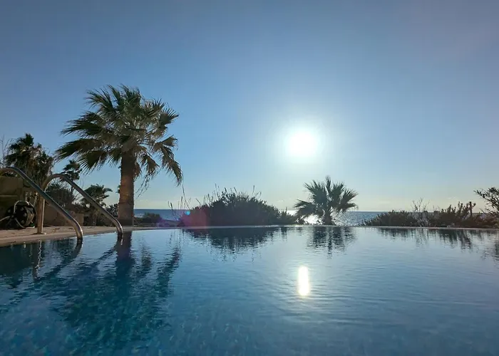 Galatea Stunning First Line Beachfront Vila Klorakas