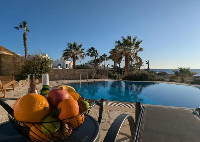 Galatea Stunning First Line Beachfront Vila Klorakas