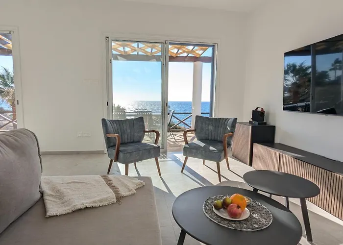 Vila Galatea Stunning First Line Beachfront Klorakas