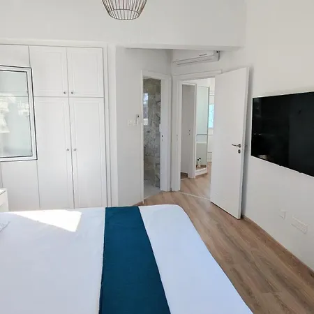 فيلة Galatea Stunning First Line Beachfront Klorakas